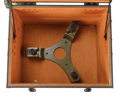 Lot #258 Wild T4 First Order Theodolite: Ultra-precise Wild Heerbrugg T4 astronomical theodolite - Image 13