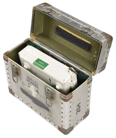 Lot #257 Wild BC-4 Ballistic Camera System: Robust missile tracking camera by Wild Heerbrugg - Image 6