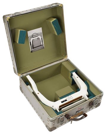 Lot #257 Wild BC-4 Ballistic Camera System: Robust missile tracking camera by Wild Heerbrugg - Image 8