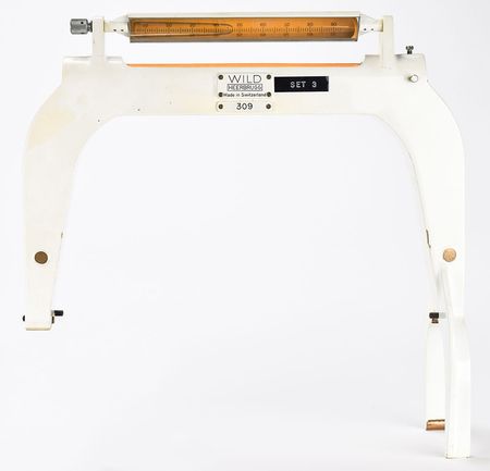 Lot #257 Wild BC-4 Ballistic Camera System: Robust missile tracking camera by Wild Heerbrugg - Image 9