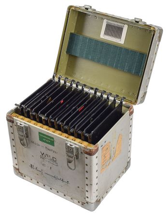 Lot #257 Wild BC-4 Ballistic Camera System: Robust missile tracking camera by Wild Heerbrugg - Image 10