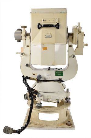 Lot #257 Wild BC-4 Ballistic Camera System: Robust missile tracking camera by Wild Heerbrugg - Image 17