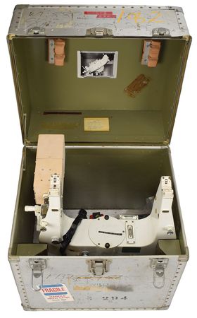 Lot #257 Wild BC-4 Ballistic Camera System: Robust missile tracking camera by Wild Heerbrugg - Image 33
