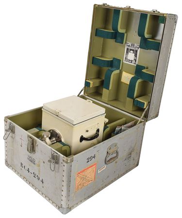 Lot #257 Wild BC-4 Ballistic Camera System: Robust missile tracking camera by Wild Heerbrugg - Image 34