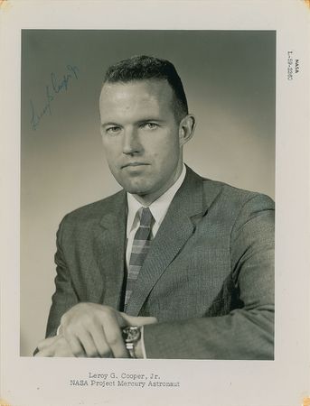 Lot #8034  Mercury 7 Signed Photographs - Image 2