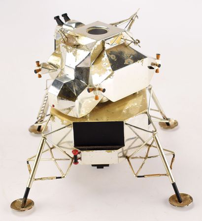 Lot #8096 Dave Scott's Lunar Module Contractor's Model - Image 3