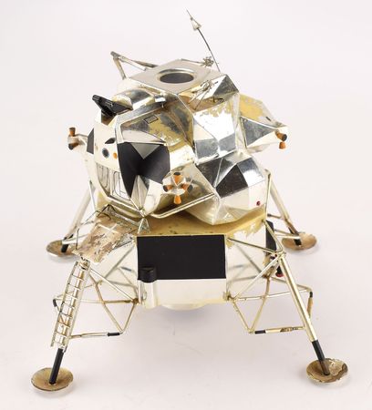 Lot #8096 Dave Scott's Lunar Module Contractor's Model - Image 4