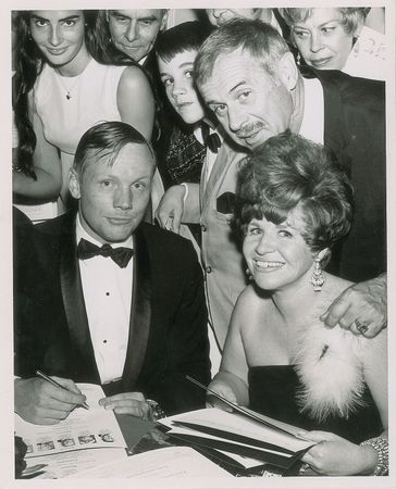 Lot #8196  Apollo 11 Crew-signed Wright Brothers Memorial Dinner Program - Image 2