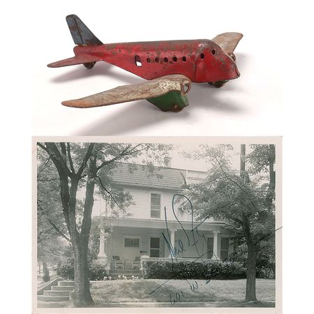 Lot #8274 Neil Armstrong's Childhood Plane Model and Signed Photograph - Image 2