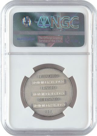 Lot #8300 Dave Scott's Apollo 12 Flown Robbins Medal - Image 2