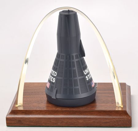 Lot #8094  Gemini Model - Image 4