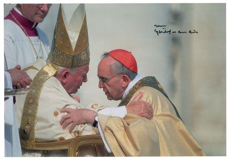 Lot #292 Pope Francis Signed Photograph - Image 1