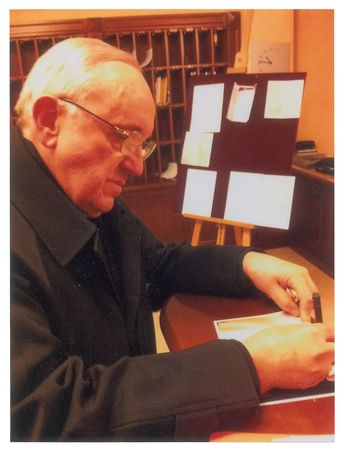 Lot #292 Pope Francis Signed Photograph - Image 2