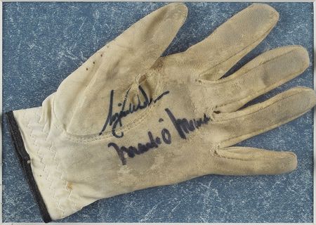 Lot #906 Tiger Woods and Mark O'Meara Glove - Image 2