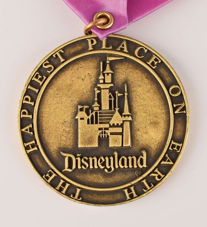Lot #915 Sword in the Stone presentation medal from Disneyland Medal - Image 3