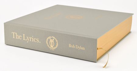 Lot #584 Bob Dylan: Deluxe edition of Bob Dylan's complete lyrics, limited to just 50 signed copies - Image 3