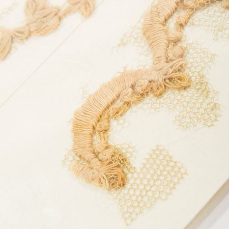 Lot #5 Abigail Adams: Remarkable and important collection of Abigail Adams? sewing sundries, including material worn in her iconic Gilbert Stuart portrait - Image 10