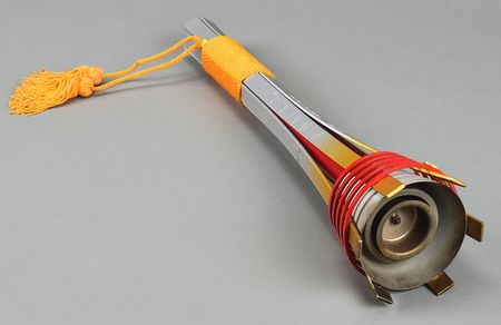 Lot #8132  Nagano 1998 Winter Olympics Torch - Image 4