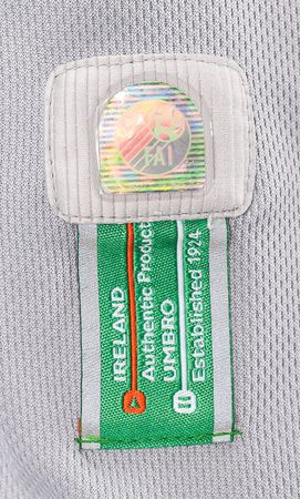 Lot #8159 Patrick 'Packie' Bonner Signed Ireland Soccer Jersey - Image 5