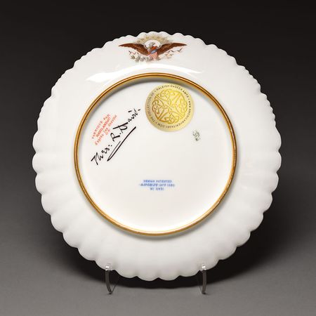 Lot #4008 Rutherford B. Hayes White House Limited Edition 'Striped Bass' Plate - Image 3