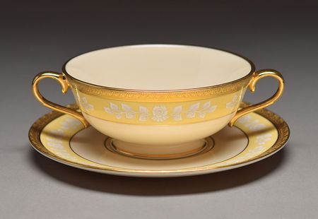 Lot #4036 Bill Clinton White House China Cream Soup Bowl and Saucer - Image 2