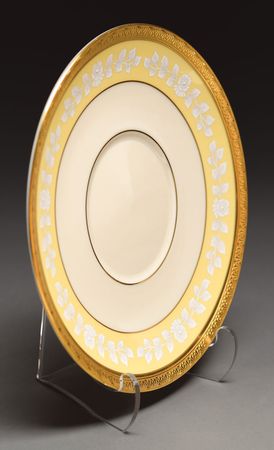 Lot #4036 Bill Clinton White House China Cream Soup Bowl and Saucer - Image 3