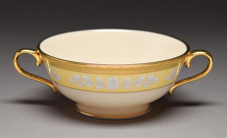 Lot #4036 Bill Clinton White House China Cream Soup Bowl and Saucer - Image 5