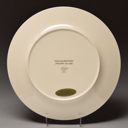 Lot #4032 Ronald Reagan Inauguration Gift Plate - Image 3