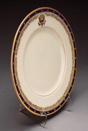 Lot #4016 Franklin D. Roosevelt White House China Dessert Plate - Image 2
