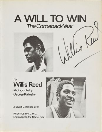 Lot #953  NY Knicks - Image 7