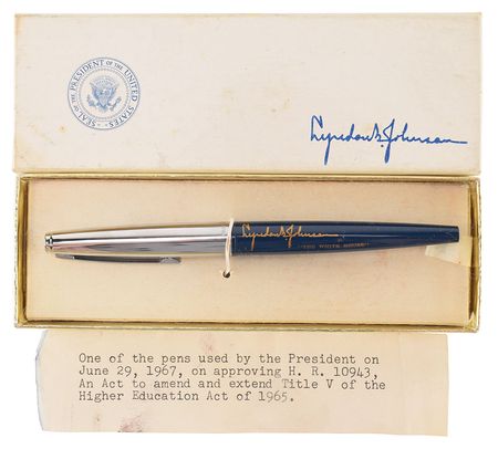 Lot #58 Lyndon B. Johnson Pen - Image 1