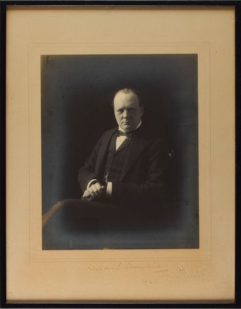 Lot #191 Winston Churchill: Fine oversized portrait of Churchill, signed in 1921 - Image 1