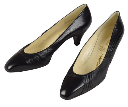 Lot #776 Audrey Hepburn: Audrey Hepburn's personally-owned elegant Rene Mancini shoes - Image 1