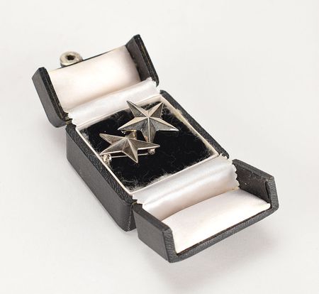 Lot #49 Dwight D. Eisenhower's Personally-Worn Pair of General Stars: General Eisenhower's personally-worn collar insignia, from the collection of his military aide - Image 3