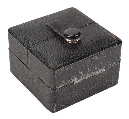 Lot #49 Dwight D. Eisenhower's Personally-Worn Pair of General Stars: General Eisenhower's personally-worn collar insignia, from the collection of his military aide - Image 4