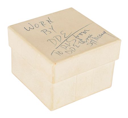 Lot #49 Dwight D. Eisenhower's Personally-Worn Pair of General Stars: General Eisenhower's personally-worn collar insignia, from the collection of his military aide - Image 5