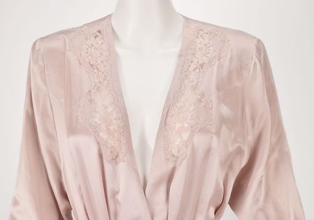 Lot #9276 Courtney Love's Personally-Worn Robe - Image 4