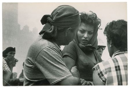 Lot #7322 The Pride and the Passion: Sophia Loren Pair of Original Photographs by Ernst Haas - Image 2