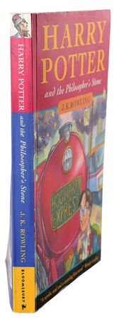 Lot #373 J. K. Rowling: Rare Rowling-signed second printing of the first Harry Potter book - Image 4