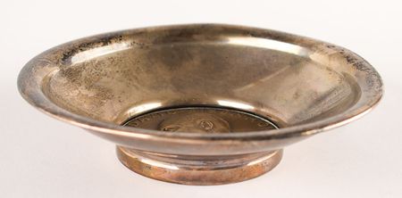 Lot #61 Dwight D. Eisenhower Inaugural Medal Bowl and Signature Bowl and Signature - Image 3