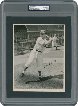 Lot #8273 Mel Ott Signed Photograph - Image 1