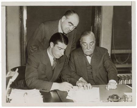 Lot #8158 Joe DiMaggio 1938 New York Yankees Signed Player Contract (Pre-Season Holdout) - Image 5