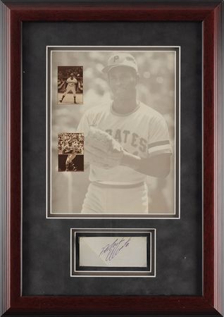 Lot #8215 Roberto Clemente Signature - Image 1