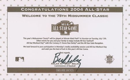 Lot #8335 Tom Glavine's 2004 All-Star Game Welcome Kit - Image 4