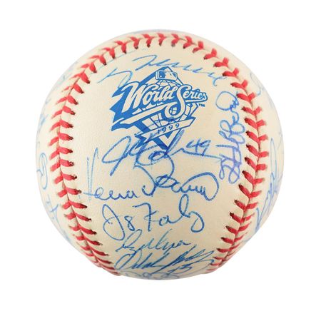 Lot #8332 Tom Glavine's 1999 Atlanta Braves Team-Signed Baseball - Image 3
