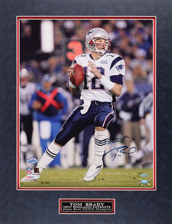 Lot #918 Tom Brady Signed Photograph - Image 2