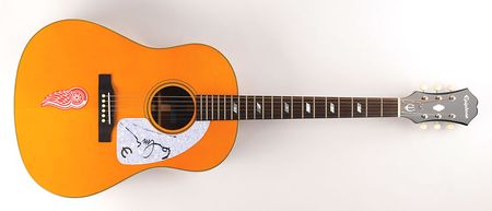 Lot #643 Beatles: Paul McCartney: McCartney-signed Epiphone with Red Wings logo - Image 1