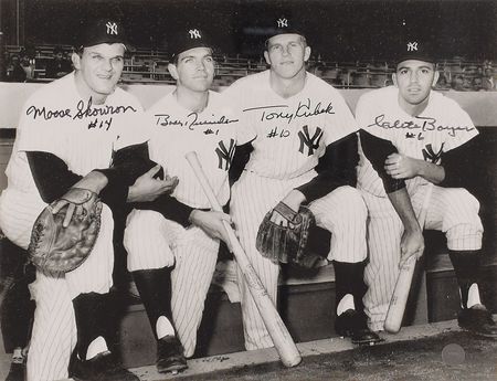 Lot #968 NY Yankees Signed Photograph - Image 1