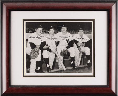 Lot #968 NY Yankees Signed Photograph - Image 2