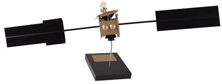Lot #2206  Koreasat 1 Satellite Model - Image 2